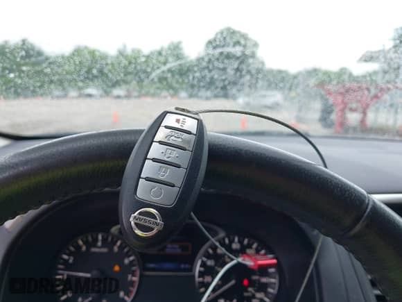 2017 Nissan Pathfinder SV with VIN 5N1DR2MMXHC613443, listed as a IAAI auction lot 42370891 with 135,460 mi miles and . Bid and sale history available at DreamBid. Image 11.