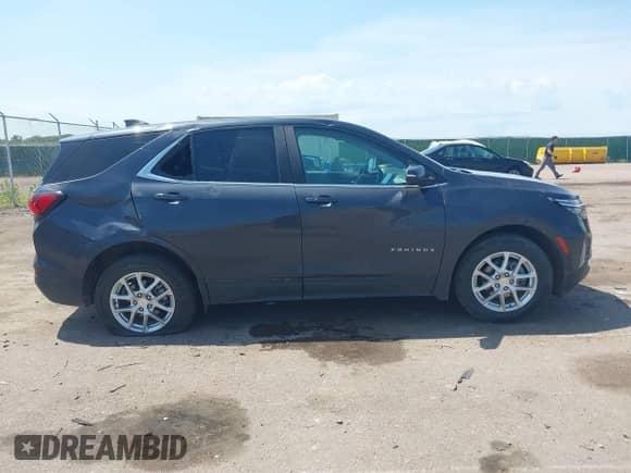 2022 Chevrolet Equinox LT z VIN 3GNAXUEV8NS211823, wystawiony jako IAAI lot #42794540 z przebiegiem 34 382 mil mil oraz . Historia ofert i sprzedaży dostępna na DreamBid. Obrazek 13.