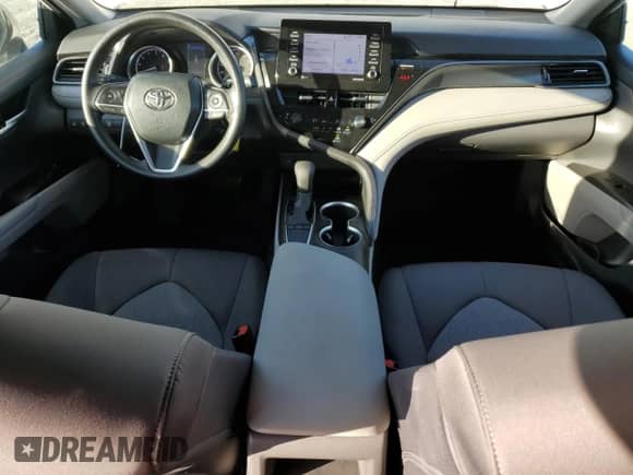 2022 Toyota Camry LE с VIN 4T1C11AK8NU658404, выставлен на аукционе Copart как лот 89670435 с пробегом 30 986 миль миль и Списание • Salvage title. История ставок и продаж доступна на DreamBid. Изображение 8.