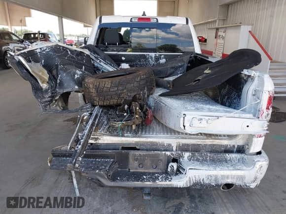 2020 Ram 1500 Big Horn z VIN 1C6RREBTXLN294751, wystawiony jako IAAI lot #42903519 z przebiegiem 194 530 mil mil oraz . Historia ofert i sprzedaży dostępna na DreamBid. Obrazek 16.