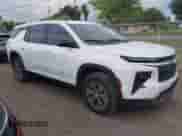 2024 Chevrolet Traverse FWD LS z VIN 1GNEREKS9RJ235213, wystawiony jako IAAI lot #41967916 z przebiegiem 13 668 mil mil oraz . Historia ofert i sprzedaży dostępna na DreamBid. Obrazek 13.