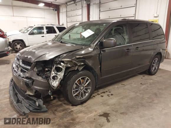 2017 Dodge Grand Caravan SXT z VIN 2C4RDGCG3HR714722, wystawiony jako IAAI lot #43266426 z przebiegiem 157 627 mil mil oraz . Historia ofert i sprzedaży dostępna na DreamBid. Obrazek 20.