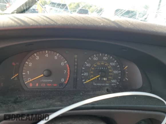 1995 Toyota Camry LE z VIN 4T1GK12E7SU100465, wystawiony jako Copart lot #71009325 z przebiegiem 223 922 mil mil oraz Czysty tytuł • Clean title. Historia ofert i sprzedaży dostępna na DreamBid. Obrazek 9.