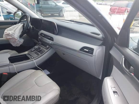 2020 Hyundai Palisade SEL with VIN KM8R4DHEXLU077602, listed as a IAAI auction lot 43029704 with 92,928 mi miles and . Bid and sale history available at DreamBid. Image 5.