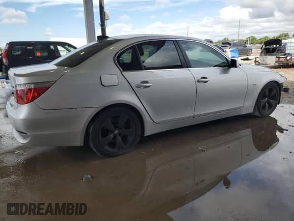 2004 BMW 5 Series 530i with VIN WBANA73554B061547, listed as a Copart auction lot 84947265 with 64,536 mi miles and Salvage title. Bid and sale history available at DreamBid. Image 3.