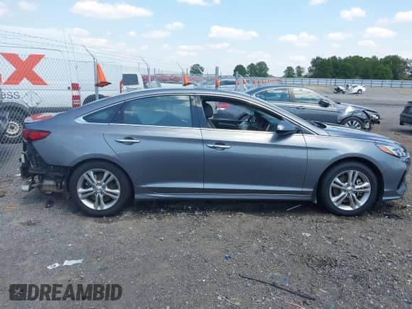 2018 Hyundai Sonata Limited with VIN 5NPE34AF4JH642619, listed as a IAAI auction lot 42895981 with 38,175 mi miles and . Bid and sale history available at DreamBid. Image 13.