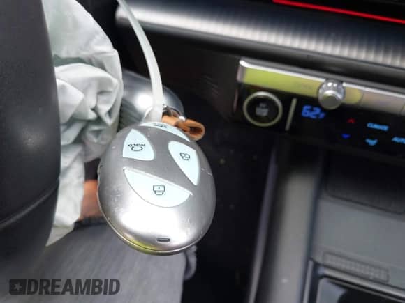 2023 Hyundai Ioniq 6 SEL с VIN KMHM34ACXPA053233, выставлен на аукционе IAAI как лот 42920585 с пробегом 11 648 миль миль и . История ставок и продаж доступна на DreamBid. Изображение 11.