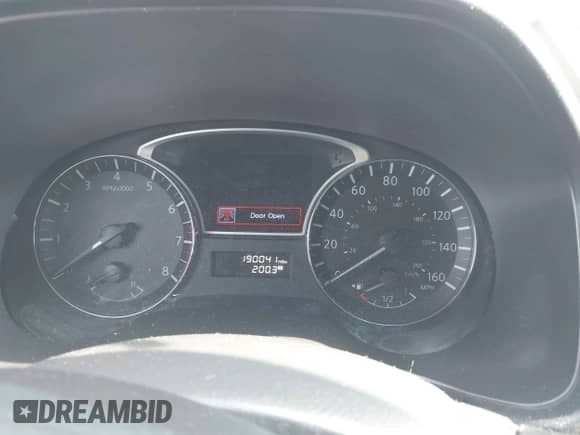 2014 Nissan Pathfinder Platinum with VIN 5N1AR2MN8EC717632, listed as a IAAI auction lot 42474040 with 190,041 mi miles and . Bid and sale history available at DreamBid. Image 7.