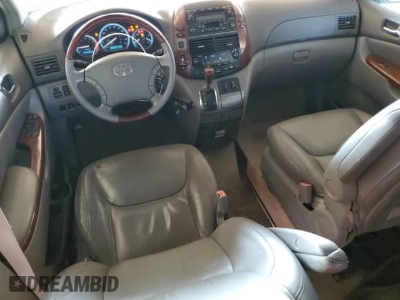 2004 Toyota Sienna XLE z VIN 5TDZA22CX4S194448, wystawiony jako Copart lot #60899125 z przebiegiem 102 509 mil mil oraz Czysty tytuł • Clean title. Historia ofert i sprzedaży dostępna na DreamBid. Obrazek 8.