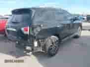 2016 Nissan Pathfinder S z VIN 5N1AR2MN8GC664210, wystawiony jako IAAI lot #42303423 z przebiegiem 176 202 mil mil oraz . Historia ofert i sprzedaży dostępna na DreamBid. Obrazek 4.