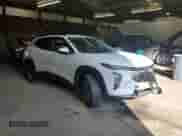 2024 Chevrolet Trax LT z VIN KL77LHE2XRC222293, wystawiony jako Copart lot #70397095 z przebiegiem Nie podano mil oraz Szkoda całkowita • Salvage title. Historia ofert i sprzedaży dostępna na DreamBid. Obrazek 4.