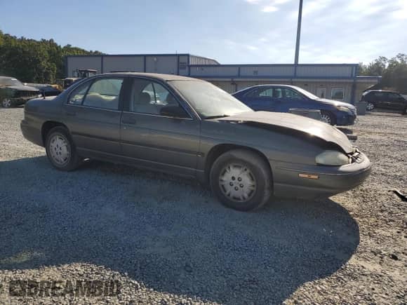 1996 Chevrolet Lumina с VIN 2G1WL52M2T9243472, выставлен на аукционе Copart как лот 70548565 с пробегом 300 220 миль миль и Списание • Salvage title. История ставок и продаж доступна на DreamBid. Изображение 4.