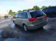 2005 Toyota Sienna XLE z VIN 5TDZA22C75S350561, wystawiony jako IAAI lot #42632048 z przebiegiem 262 983 mil mil oraz . Historia ofert i sprzedaży dostępna na DreamBid. Obrazek 3.