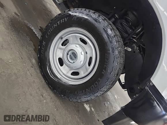 2023 Ford F-250 XL z VIN 1FT7X2BA3PEC58814, wystawiony jako IAAI lot #43589542 z przebiegiem 78 718 mil mil oraz . Historia ofert i sprzedaży dostępna na DreamBid. Obrazek 34.