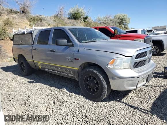 2019 Ram 1500 Tradesman z VIN 1C6RR7SM6KS675646, wystawiony jako Copart lot #59021904 z przebiegiem 81 125 mil mil oraz Szkoda całkowita • Salvage title. Historia ofert i sprzedaży dostępna na DreamBid. Obrazek 4.