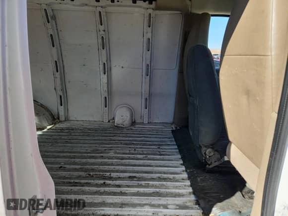 2014 Chevrolet Express Cargo с VIN 1GCWGFCA5E1200502, выставлен на аукционе Copart как лот 80503575 с пробегом 99 783 миль миль и Списание • Salvage title. История ставок и продаж доступна на DreamBid. Изображение 11.