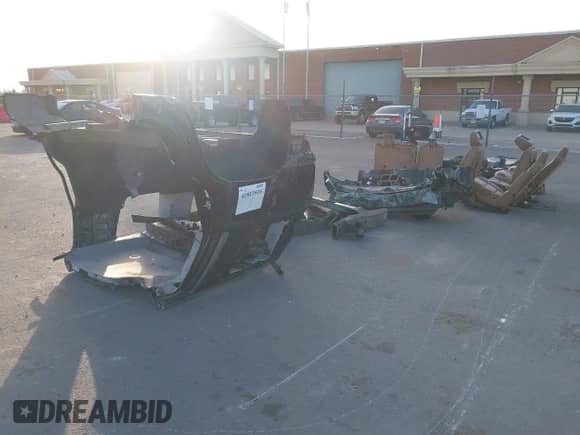 2018 Cadillac Escalade Luxury with VIN 1GYS4BKJ2JR211349, listed as a IAAI auction lot 41813516 with Not provided miles and . Bid and sale history available at DreamBid. Image 20.