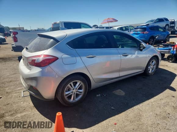 2017 Chevrolet Cruze LT с VIN 3G1BE6SM2HS609472, выставлен на аукционе Copart как лот 83816965 с пробегом 89 228 миль миль и Списание • Salvage title. История ставок и продаж доступна на DreamBid. Изображение 3.