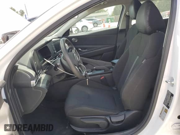 2025 Hyundai Elantra SE с VIN KMHLL4DG9SU853961, выставлен на аукционе Copart как лот 70738325 с пробегом 36 426 миль миль и Списание • Salvage title. История ставок и продаж доступна на DreamBid. Изображение 7.