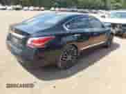 2015 Nissan Altima S z VIN 1N4AL3AP2FN360574, wystawiony jako IAAI lot #43194036 z przebiegiem 145 078 mil mil oraz . Historia ofert i sprzedaży dostępna na DreamBid. Obrazek 4.