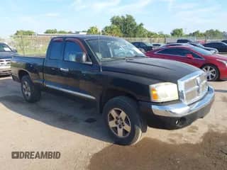 2005 Dodge Dakota with VIN 1D7HE52NX5S163668, listed as a IAAI auction lot 42865087 with 159,528 mi miles and . Bid and sale history available at DreamBid. Image 1.