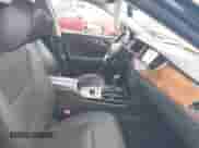 2015 Hyundai Equus Signature z VIN KMHGH4JH0FU093473, wystawiony jako IAAI lot #42344694 z przebiegiem 107 641 mil mil oraz . Historia ofert i sprzedaży dostępna na DreamBid. Obrazek 5.