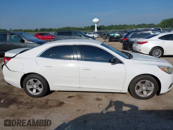 2014 Chevrolet Malibu LS с VIN 1G11B5SL2EF238660, выставлен на аукционе IAAI как лот 43009212 с пробегом 152 946 миль миль и . История ставок и продаж доступна на DreamBid. Изображение 14.