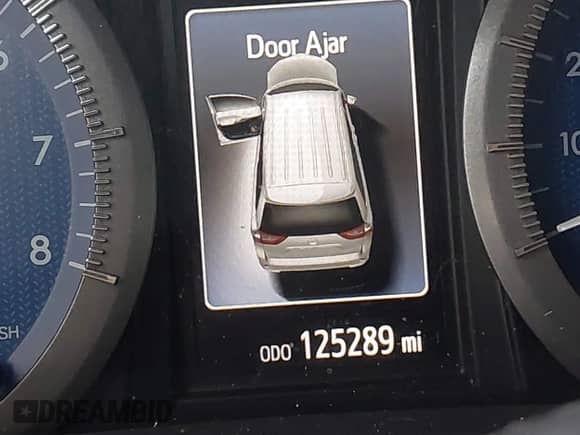2015 Toyota Sienna XLE with VIN 5TDYK3DC4FS680798, listed as a IAAI auction lot 43296949 with 125,289 mi miles and . Bid and sale history available at DreamBid. Image 16.