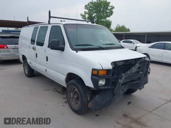 2008 Ford Econoline Cargo Commercial z VIN 1FTSE34L98DA08053, wystawiony jako IAAI lot #42277418 z przebiegiem 248 717 mil mil oraz . Historia ofert i sprzedaży dostępna na DreamBid. Obrazek 1.