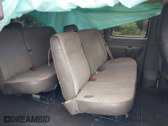 2020 Chevrolet Express Passenger LT with VIN 1GAZGPFG0L1170592, listed as a IAAI auction lot 39919731 with 124,012 mi miles and . Bid and sale history available at DreamBid. Image 8.