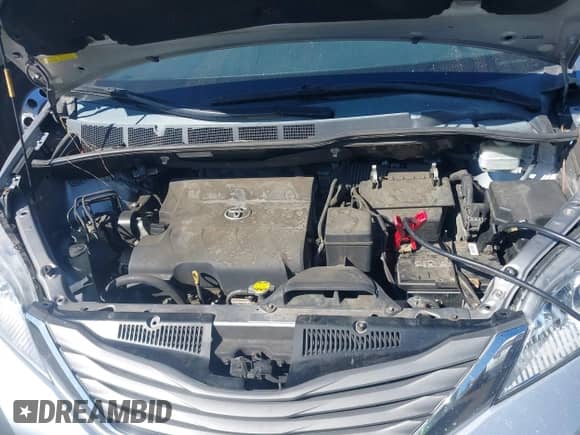 2013 Toyota Sienna XLE with VIN 5TDYK3DC6DS337052, listed as a IAAI auction lot 43353095 with 221,335 mi miles and . Bid and sale history available at DreamBid. Image 10.