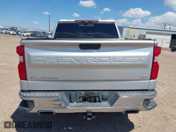 2020 Chevrolet Silverado 1500 LTZ with VIN 1GCUYGEL1LZ182670, listed as a IAAI auction lot 43025916 with 79,815 mi miles and . Bid and sale history available at DreamBid. Image 17.