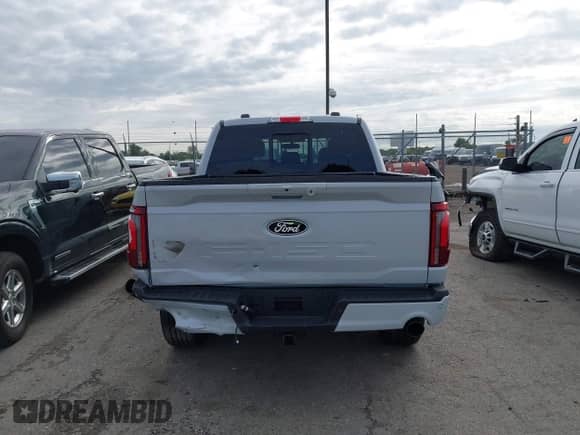 2025 Ford F-150 Lariat with VIN 1FTFW5LD8SFB71812, listed as a IAAI auction lot 43146033 with 1,904 mi miles and . Bid and sale history available at DreamBid. Image 16.