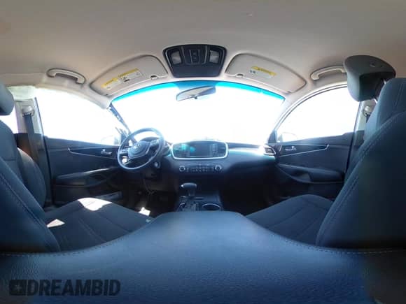 2020 Kia Sorento LX с VIN 5XYPGDA54LG676526, выставлен на аукционе IAAI как лот 43032018 с пробегом 88 002 миль миль и . История ставок и продаж доступна на DreamBid. Изображение 18.