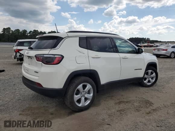 2021 Jeep Compass Latitude z VIN 3C4NJCBB5MT552962, wystawiony jako Copart lot #66144555 z przebiegiem 61 466 mil mil oraz Szkoda całkowita • Salvage title. Historia ofert i sprzedaży dostępna na DreamBid. Obrazek 3.