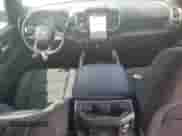 2024 Ram 1500 Big Horn с VIN 1C6SRFFT8RN202532, выставлен на аукционе Copart как лот 68424525 с пробегом 10 093 миль миль и Списание • Salvage title. История ставок и продаж доступна на DreamBid. Изображение 8.