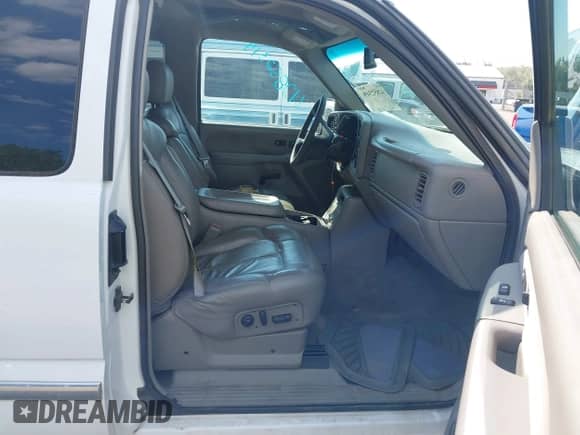 2002 GMC Sierra 1500 SLE z VIN 1GTEK19T22Z129469, wystawiony jako IAAI lot #42852319 z przebiegiem 283 614 mil mil oraz . Historia ofert i sprzedaży dostępna na DreamBid. Obrazek 5.