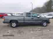 2002 Chevrolet Silverado 1500 LS with VIN 2GCEC19T121346310, listed as a IAAI auction lot 41451900 with 140,697 mi miles and . Bid and sale history available at DreamBid. Image 14.