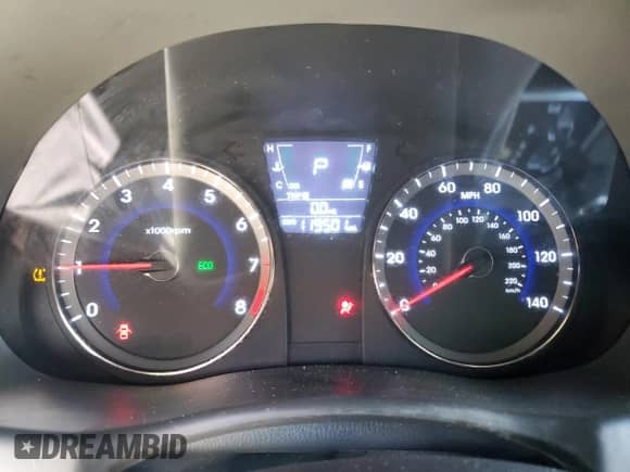 2014 Hyundai Accent GLS z VIN KMHCU4AEXEU624371, wystawiony jako Copart lot #66858945 z przebiegiem 199 501 mil mil oraz Szkoda całkowita • Salvage title. Historia ofert i sprzedaży dostępna na DreamBid. Obrazek 9.