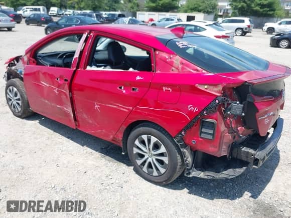 2020 Toyota Prius XLE with VIN JTDKARFP6L3152429, listed as a IAAI auction lot 42548015 with 49,984 mi miles and . Bid and sale history available at DreamBid. Image 3.