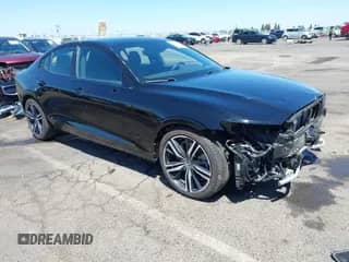 2019 Volvo S60 R-Design с VIN 7JRBR0FM9KG015181, выставлен на аукционе IAAI как лот 42525490 с пробегом 43 909 миль миль и . История ставок и продаж доступна на DreamBid. Изображение 1.