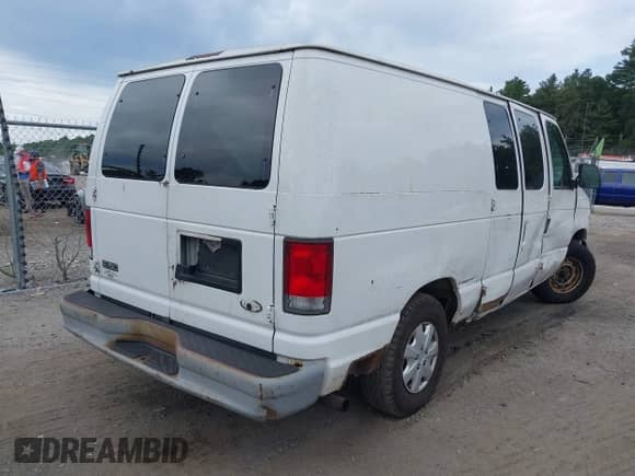 2000 Ford Econoline Cargo с VIN 1FTRE14W0YHA04933, выставлен на аукционе IAAI как лот 42993044 с пробегом 99 118 миль миль и . История ставок и продаж доступна на DreamBid. Изображение 4.