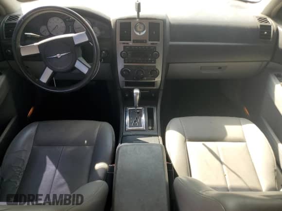 2007 Chrysler 300 Touring with VIN 2C3KA53G77H810392, listed as a Copart auction lot 80529525 with 167,715 mi miles and Clean title. Bid and sale history available at DreamBid. Image 8.