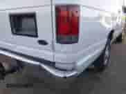 2008 Ford Econoline Cargo Commercial z VIN 1FTNS24L18DA11772, wystawiony jako IAAI lot #41025371 z przebiegiem 223 532 mil mil oraz . Historia ofert i sprzedaży dostępna na DreamBid. Obrazek 6.