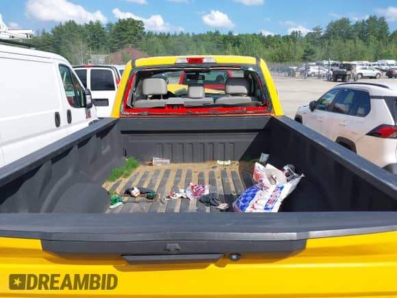 2019 Ford F-250 XL z VIN 1FTBF2B6XKED49175, wystawiony jako IAAI lot #42332555 z przebiegiem 84 053 mil mil oraz . Historia ofert i sprzedaży dostępna na DreamBid. Obrazek 8.