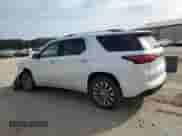 2022 Chevrolet Traverse Premier с VIN 1GNERKKW0NJ182428, выставлен на аукционе Copart как лот 57123605 с пробегом 62 224 миль миль и Списание • Salvage title. История ставок и продаж доступна на DreamBid. Изображение 2.