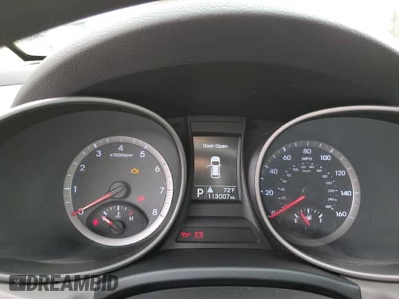 2015 Hyundai Santa Fe with VIN 5XYZTDLB4FG237483, listed as a Copart auction lot 68867815 with 113,007 mi miles and Clean title. Bid and sale history available at DreamBid. Image 9.