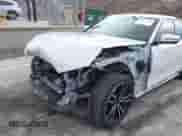 2021 BMW 3 Series 330e xDrive z VIN WBA5P9C00MFK93416, wystawiony jako IAAI lot #41525725 z przebiegiem 24 831 mil mil oraz . Historia ofert i sprzedaży dostępna na DreamBid. Obrazek 6.