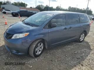 2014 Toyota Sienna L with VIN 5TDZK3DC3ES513772, listed as a Copart auction lot 83977435 with 171,487 mi miles and Clean title. Bid and sale history available at DreamBid. Image 1.