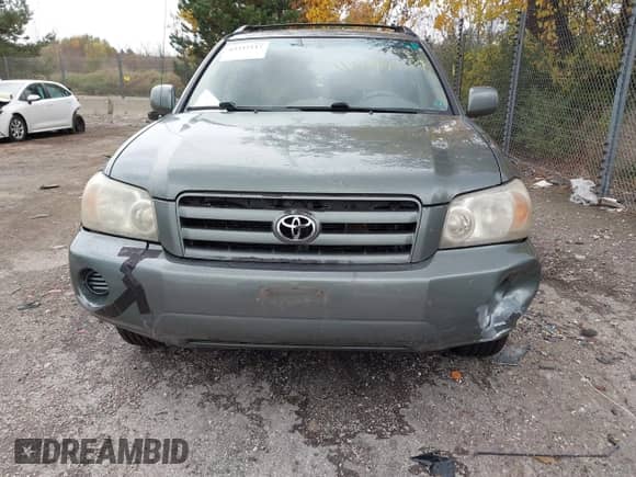 2004 Toyota Highlander with VIN JTEDP21A540028863, listed as a IAAI auction lot 43337117 with 169,459 mi miles and . Bid and sale history available at DreamBid. Image 6.